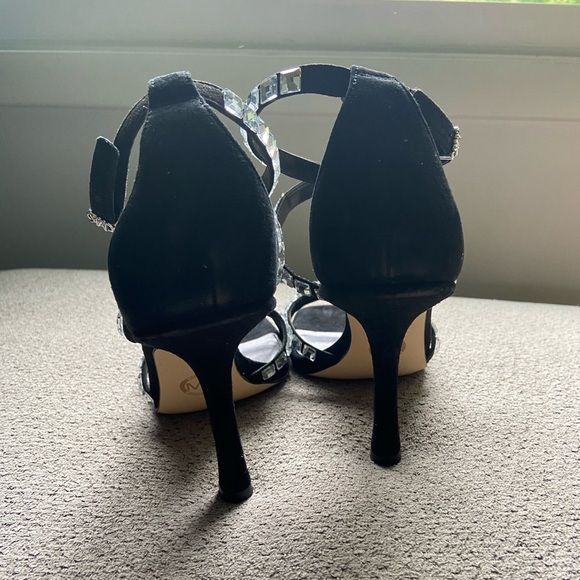 Celia Crystal Embellished Suede Sandal 7M Michael Michael Kors NIB - Picture 3 of 6